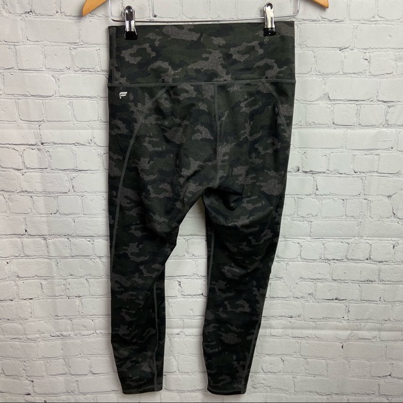 Fabletics Mid-Rise Camo Printed Powerhold Leggings - Picture 4 of 9